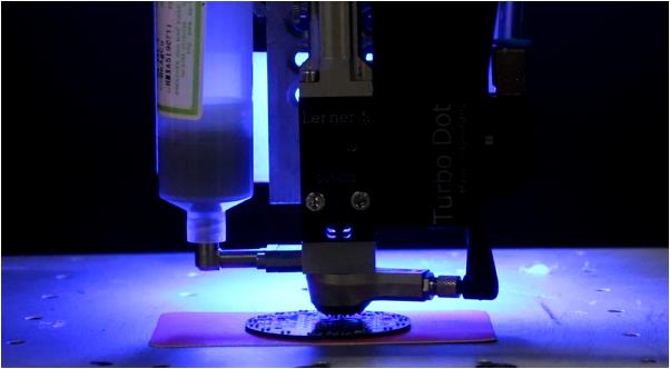 視覺噴射點(diǎn)膠機(jī) 視覺噴射點(diǎn)膠機(jī)