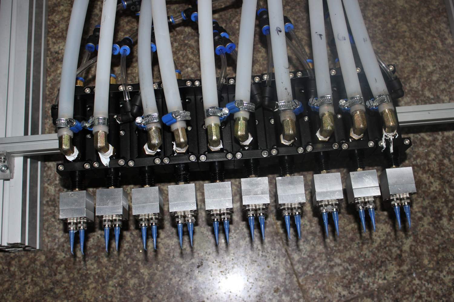 全自動視頻點(diǎn)膠機(jī)